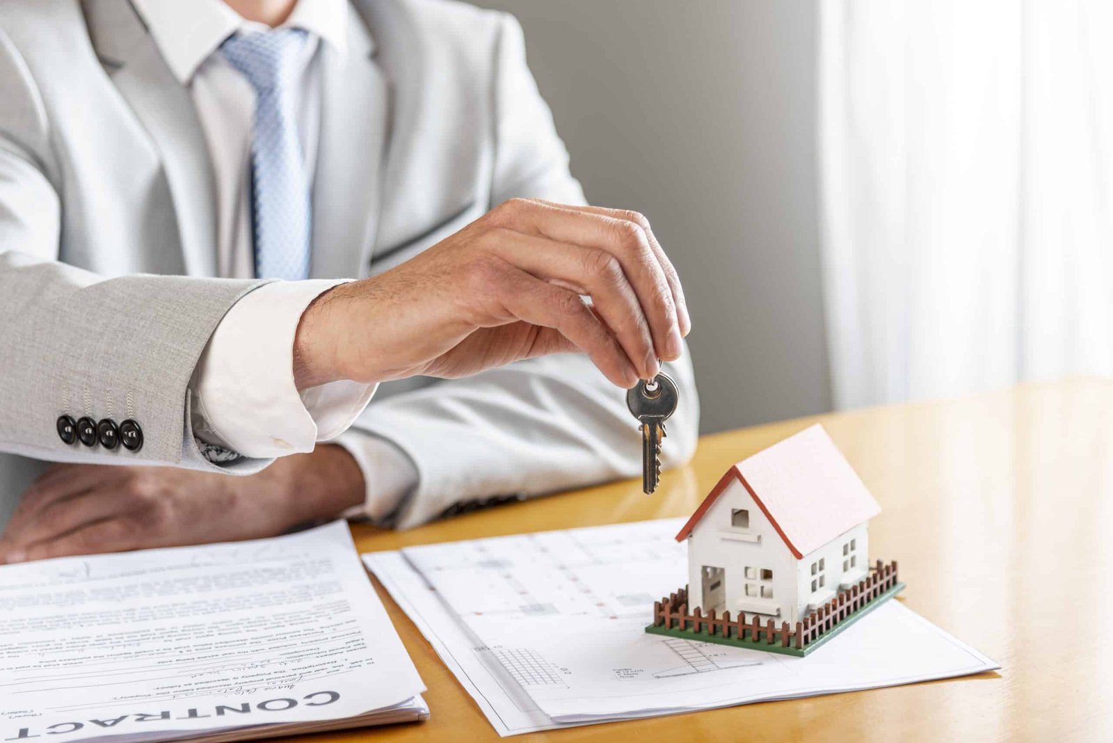 contratar a un agente inmobiliario